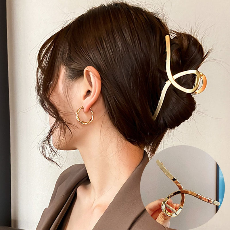 New Women Elegant Hollow Geometric Metal Hair Claw